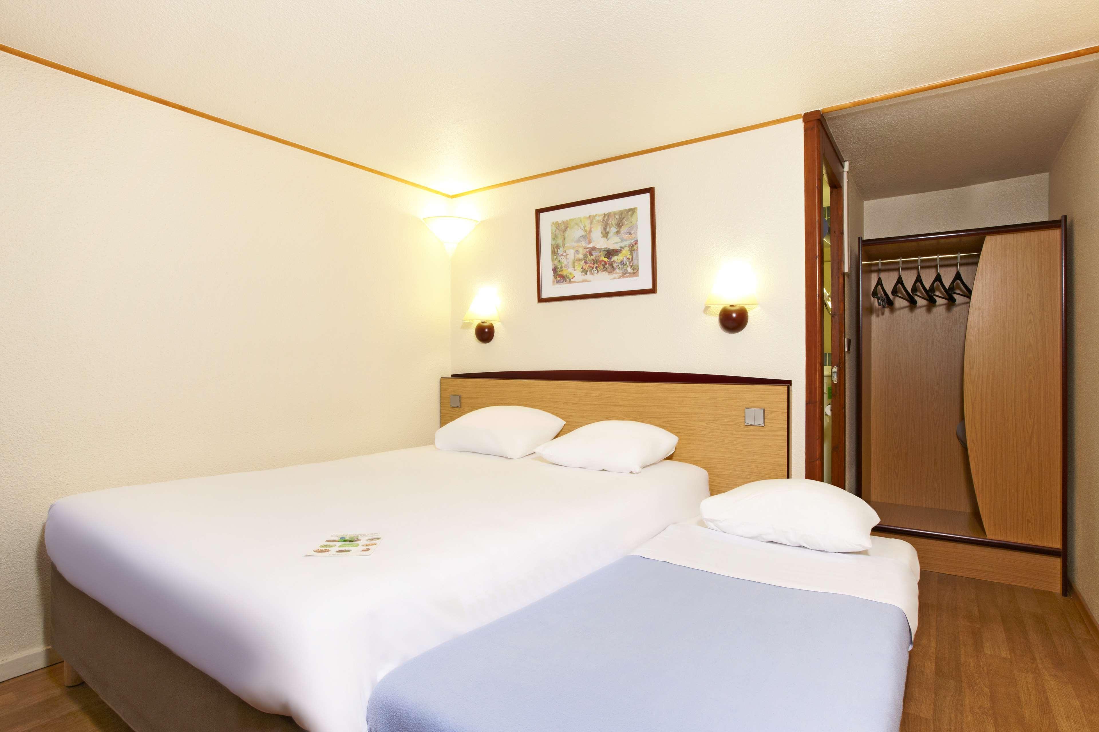 Campanile Rouen Nord - Mont-Saint-Aignan Hotel Exterior photo